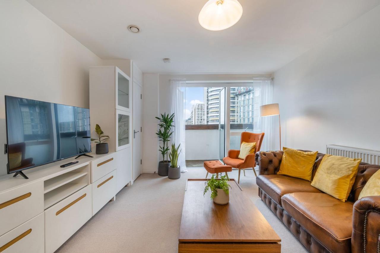 Luxury 2 Bedroom Large Balcony 5 Minutes To Kensington, Holland Park, Westfield Shopping Centre, Portobello Market Londen Buitenkant foto